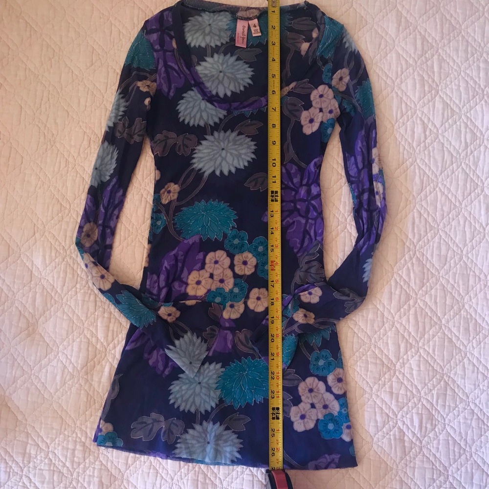 🛍Re Posh ….. Sweet Pea Anthro Stretchy Top - Picture 3 of 5